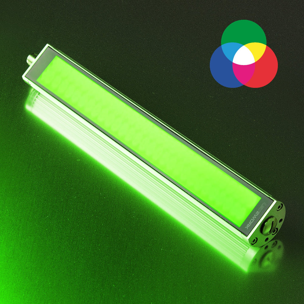 Maskin- & signallampe, RGB-W, 24Vdc. Det blændfri hvide lys og de konfigurerbare RGB-farver giver både optimal belysning og tydelig statusindikering præcis dér, hvor det er vigtigst. TUBELED_40 II RGB-W (118X90-0X)- shop.cncmidt.dk